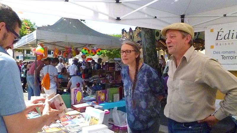 Le sourire est toujours de mise chez les auteurs Elan Sud