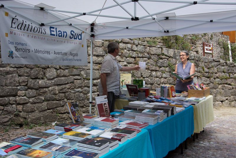 Elan Sud porte le livre en Ardèche, dans la vallée de l'Eyrieux avec 4 auteurs