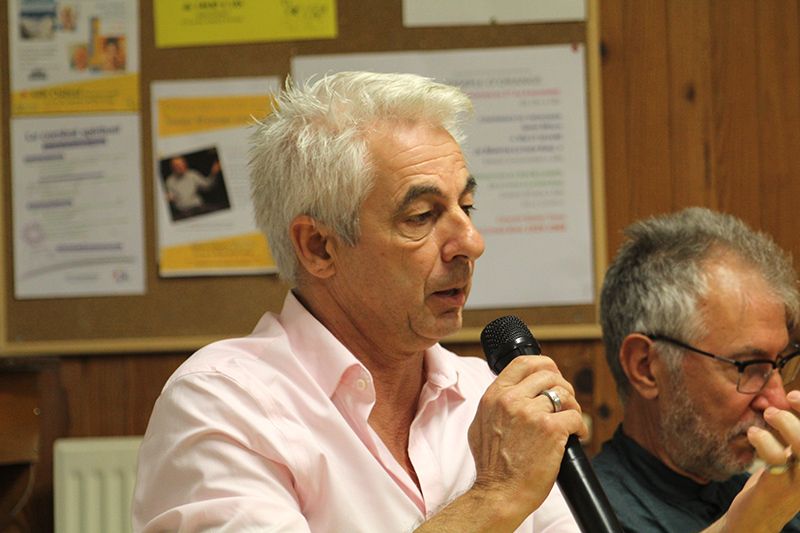 De la mer à la terre, deux romans actuels