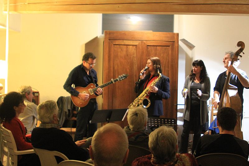 Une collection de photos de nombreux moment forts de la librairie : littérature, théâtre, musique, danse, et bien d'autres plaisirs partagés.
