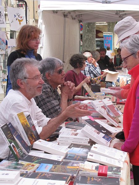 Les dernières dédicaces et les prochains rendez-vous de mai.