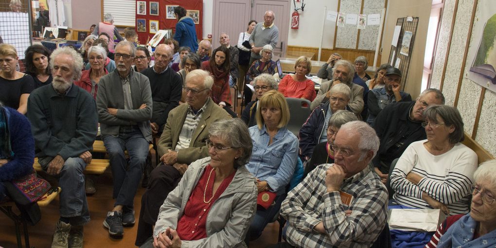 Des auteurs et illustrateurs en dédicace, des Salons différents…