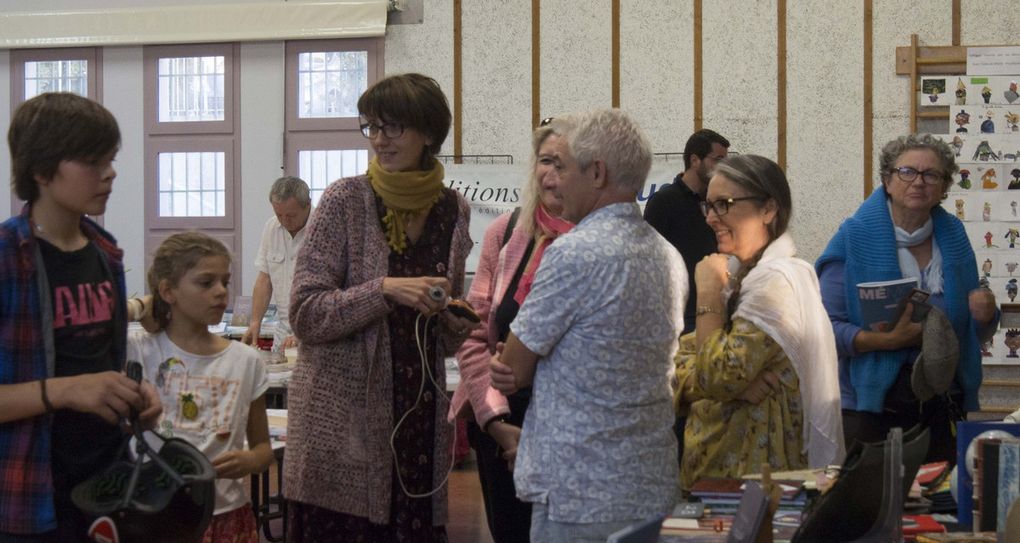 Des auteurs et illustrateurs en dédicace, des Salons différents…