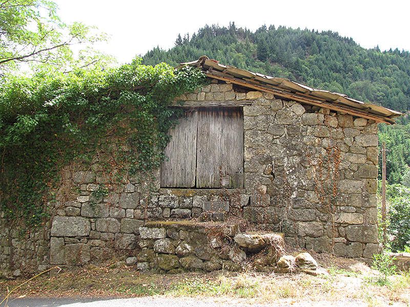Elan Sud porte le livre en Ardèche, dans la vallée de l'Eyrieux avec 4 auteurs