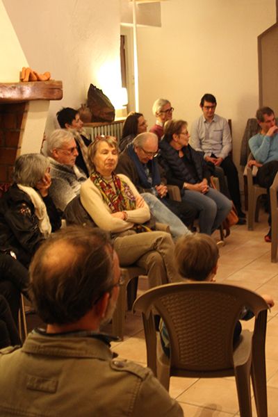 Partage des mots, des notes et des rires à la librairie Elan Sud