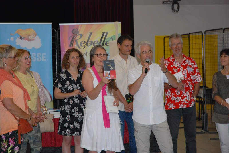 Jean-Philippe Chabrillangeas reçoit son Prix des mains de Michèle Gazier