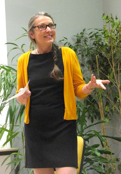 Dans l'ordre des photos : Corinne Niederhoffer, Christine Matos, Mathieu Lane Maby, Caroline Robineau, une partie du public pendant l'échange