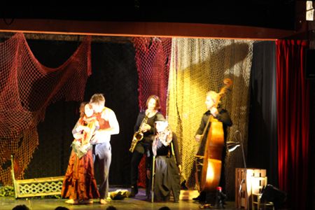 Cliquer sur les photos pour faire défiler le diaporama