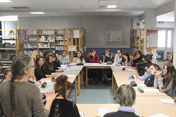 Première analyse de manuscrit avec les lycéens en présence de Yves Bichet