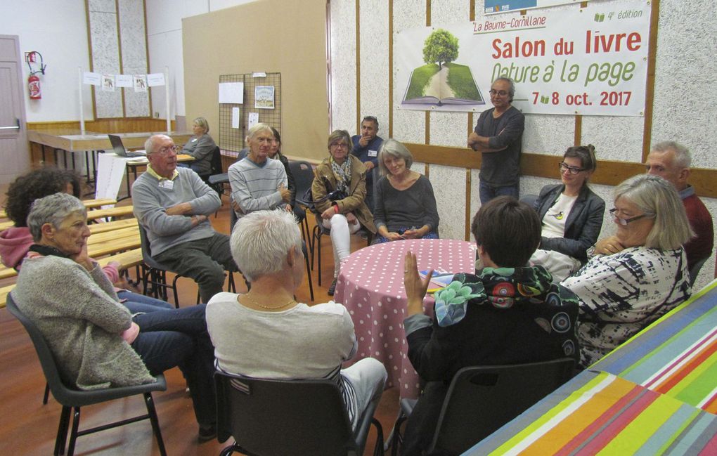 Des auteurs et illustrateurs en dédicace, des Salons différents…