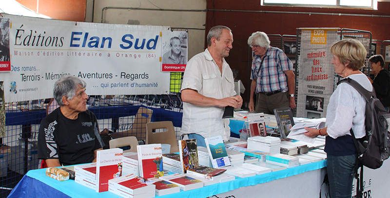 Les auteurs en dédicaces