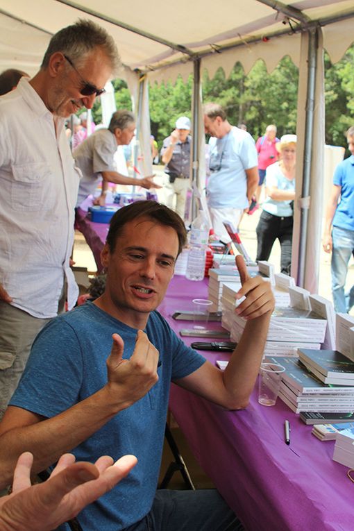 Les auteurs en dédicaces