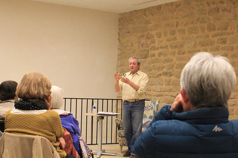 Dominique Lin présente les Lettres du Front d'Émile Sauvage, et 39-45 en Vaucluse, éd. Elan Sud à Châteauneuf-du-Pape [vidéo]