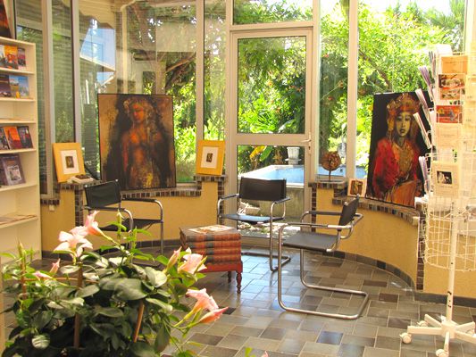 Une collection de photos de nombreux moment forts de la librairie : littérature, théâtre, musique, danse, et bien d'autres plaisirs partagés.