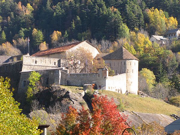 Dominique Lin tente la voie du Prix des Écrins René Desmaison